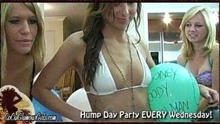 Sexy Webcam Girls Play Balloons porn video